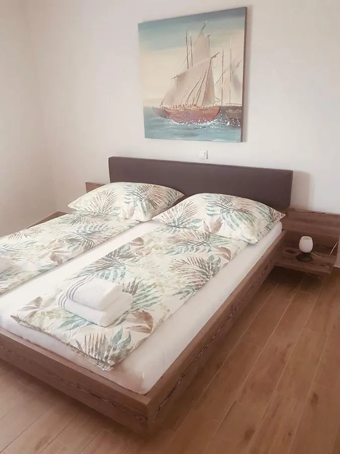 Apartmani Tin Starigrad Paklenica Appartement