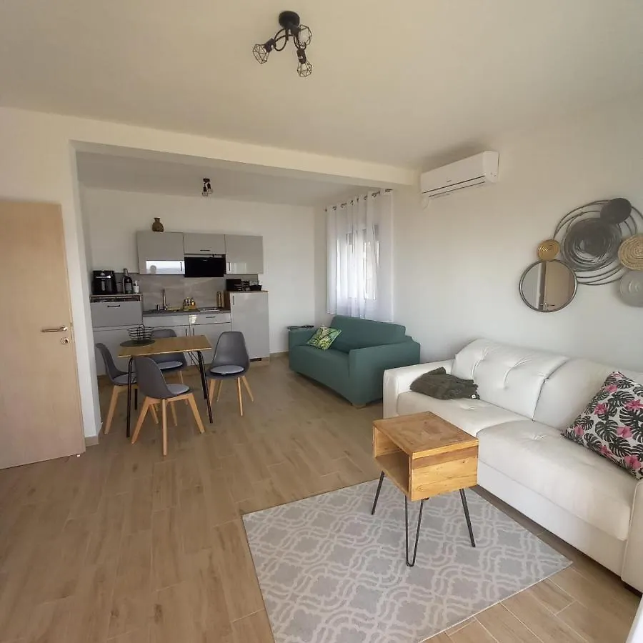 Apartmani Tin Starigrad Paklenica Appartement